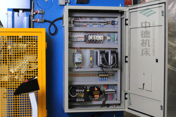 ZDPK-10032采用法國進口施耐德元氣件，穩定耐用壽命長
