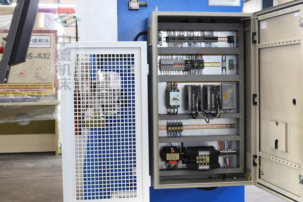 ZDPK-4015采用法國進口施耐德元氣件，抗干擾，穩定耐用壽命長.jpg